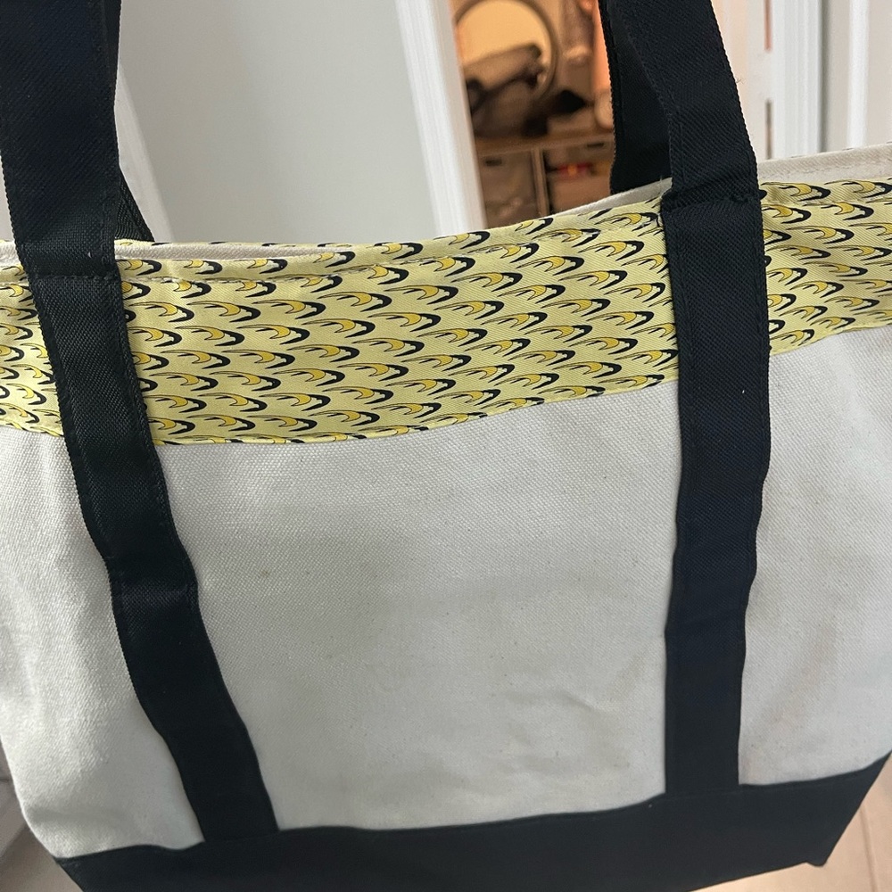 Vineyard vines custom collection tote - Picture 2 of 4
